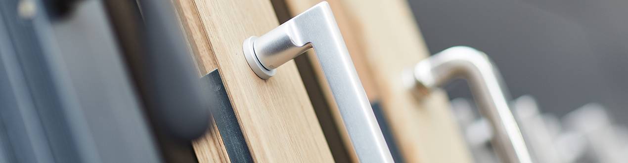 Handles for aluminum windows - Ferreteria Veiga